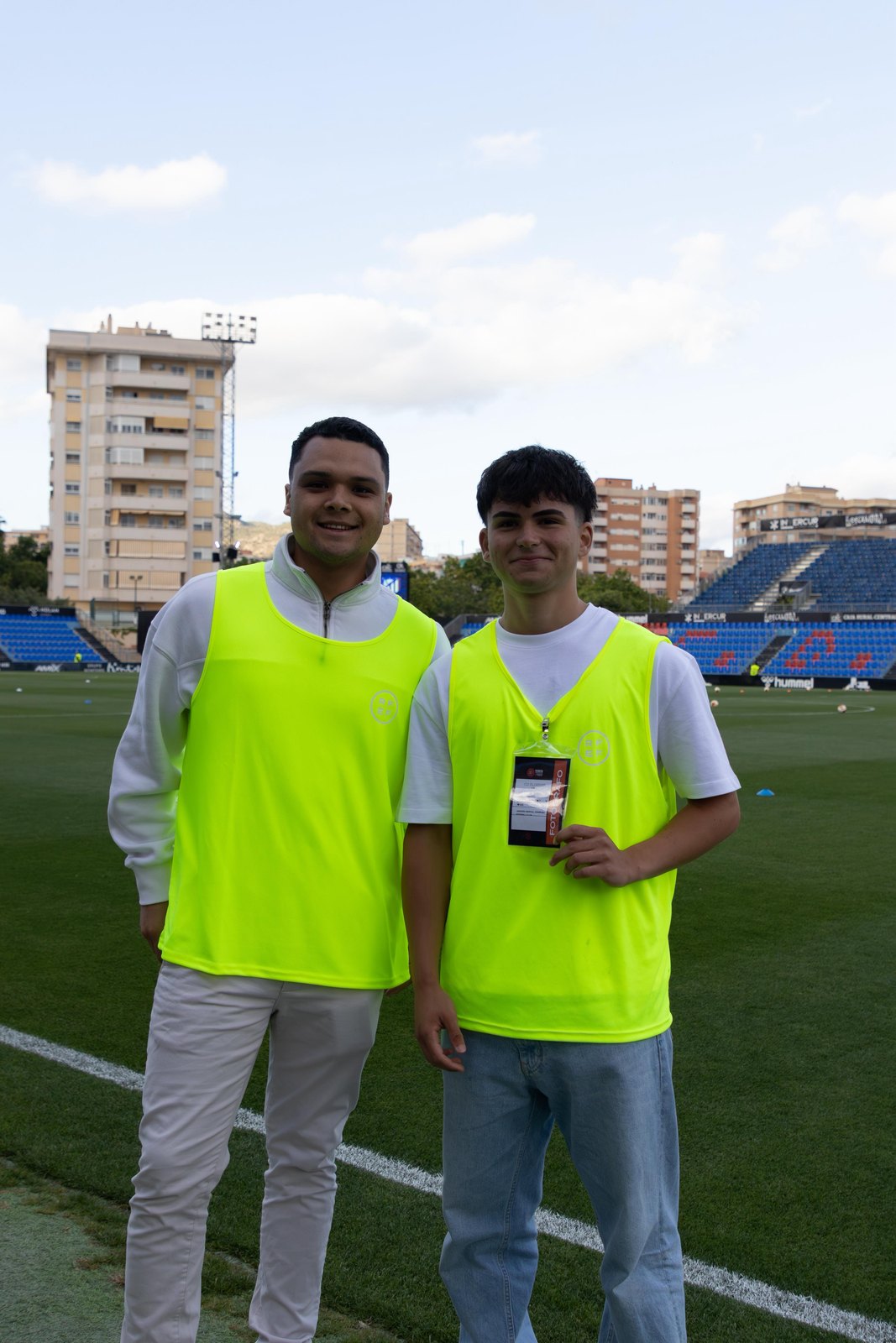 Alumno de Become Academy en el estadio