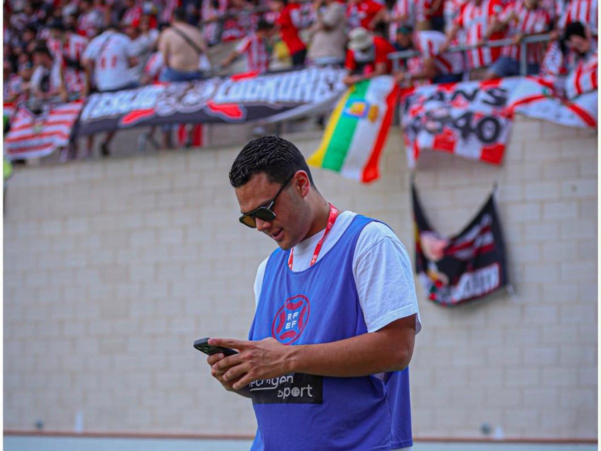 Asiste a Eventos Deportivos